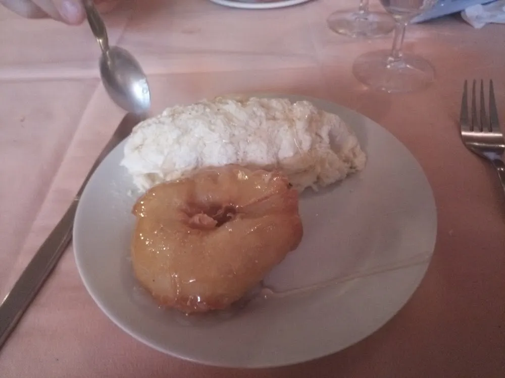Beignet Et Glace Au Miel